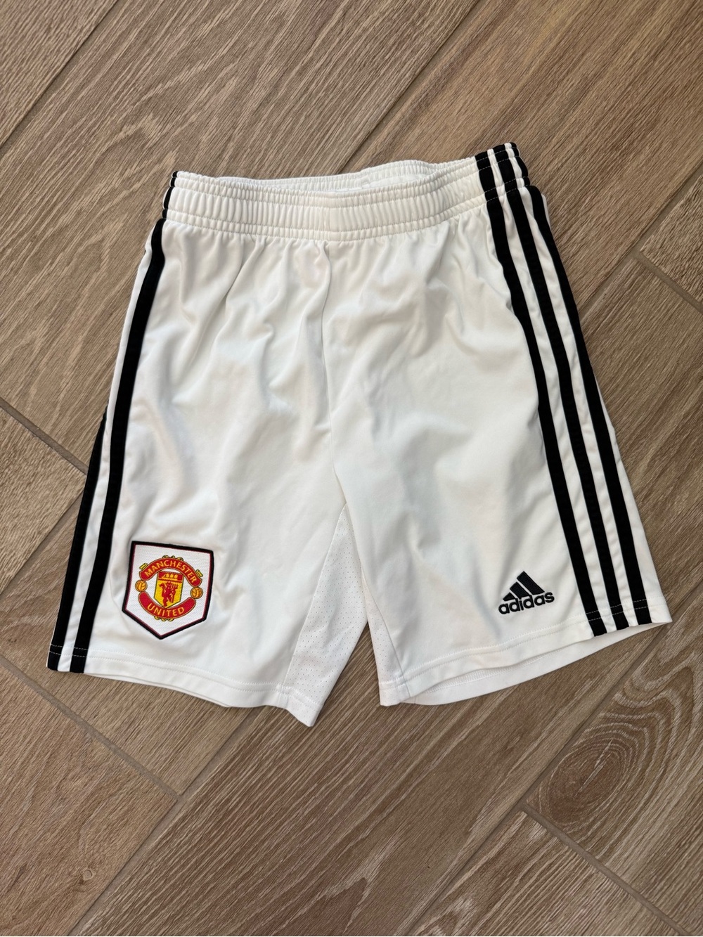 Manchester United Adidas Shorts — Boys Youth 11-12 Medium